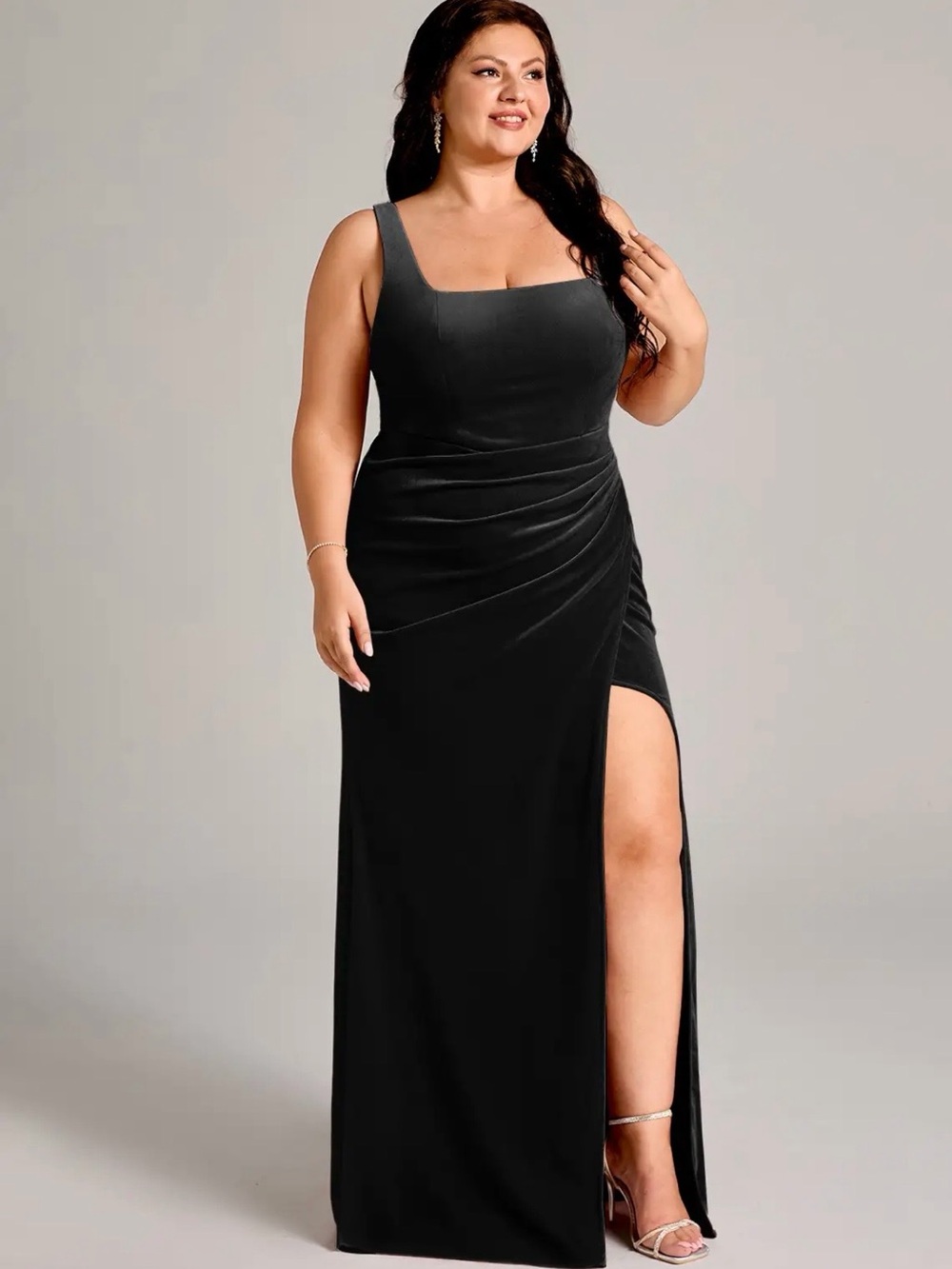 Elegant Plus-Size Black Evening Gown with Side Slit